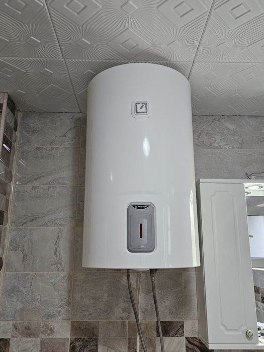 Boiler electric Ariston Lydos R 80 V, 80L, 1.8 kW, cu garanție