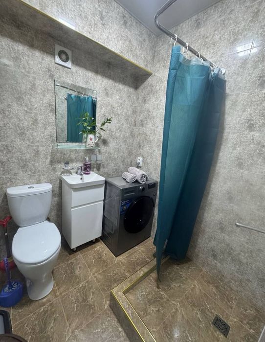 Квартира на Ц4 -кафе Плов 1*2/2/4 общ пл  42м с обстановкой