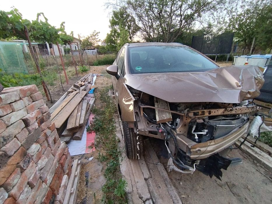 Opel Astra K tourer на части