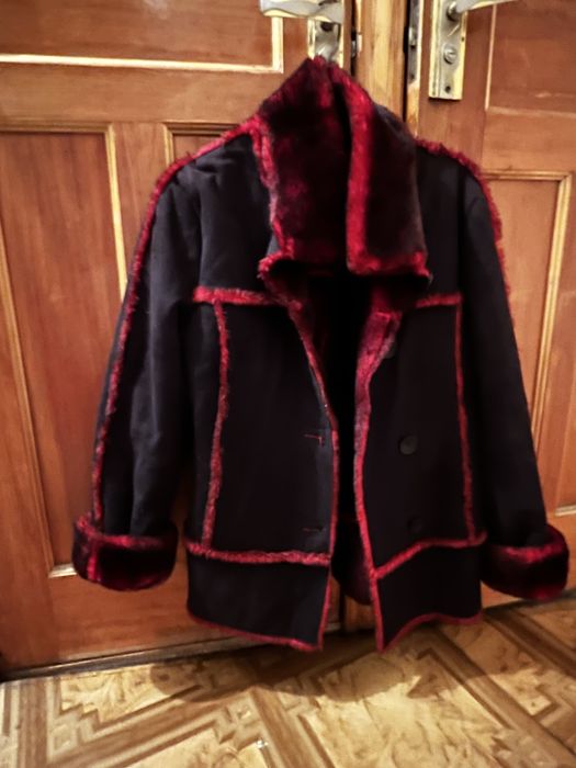 Продам дубленку женскую размер 44-46.