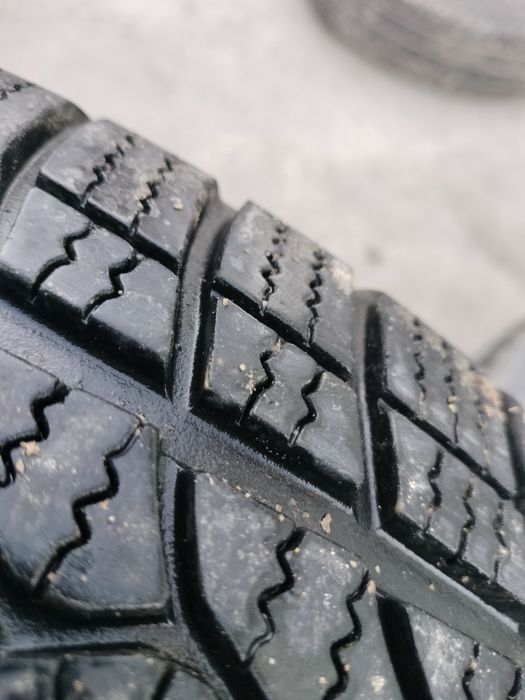 De vânzare 4 cauciucuri cu jantă 150 bucata