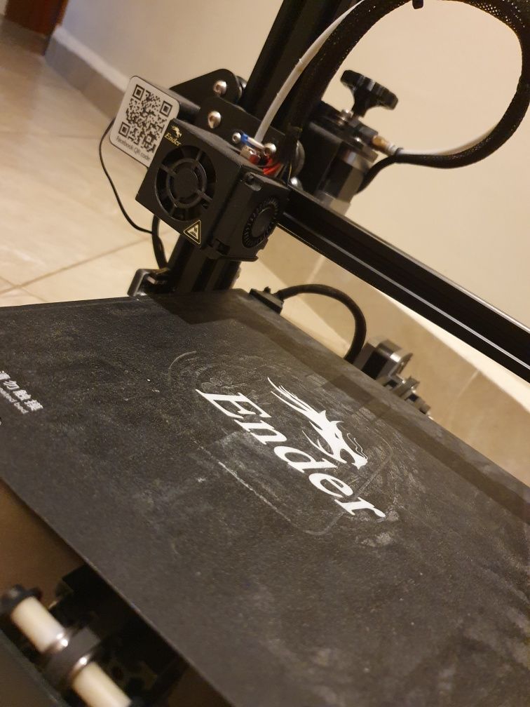 3D принтер Creality Ender 3 Pro – отлично състояние - възможен е тест!