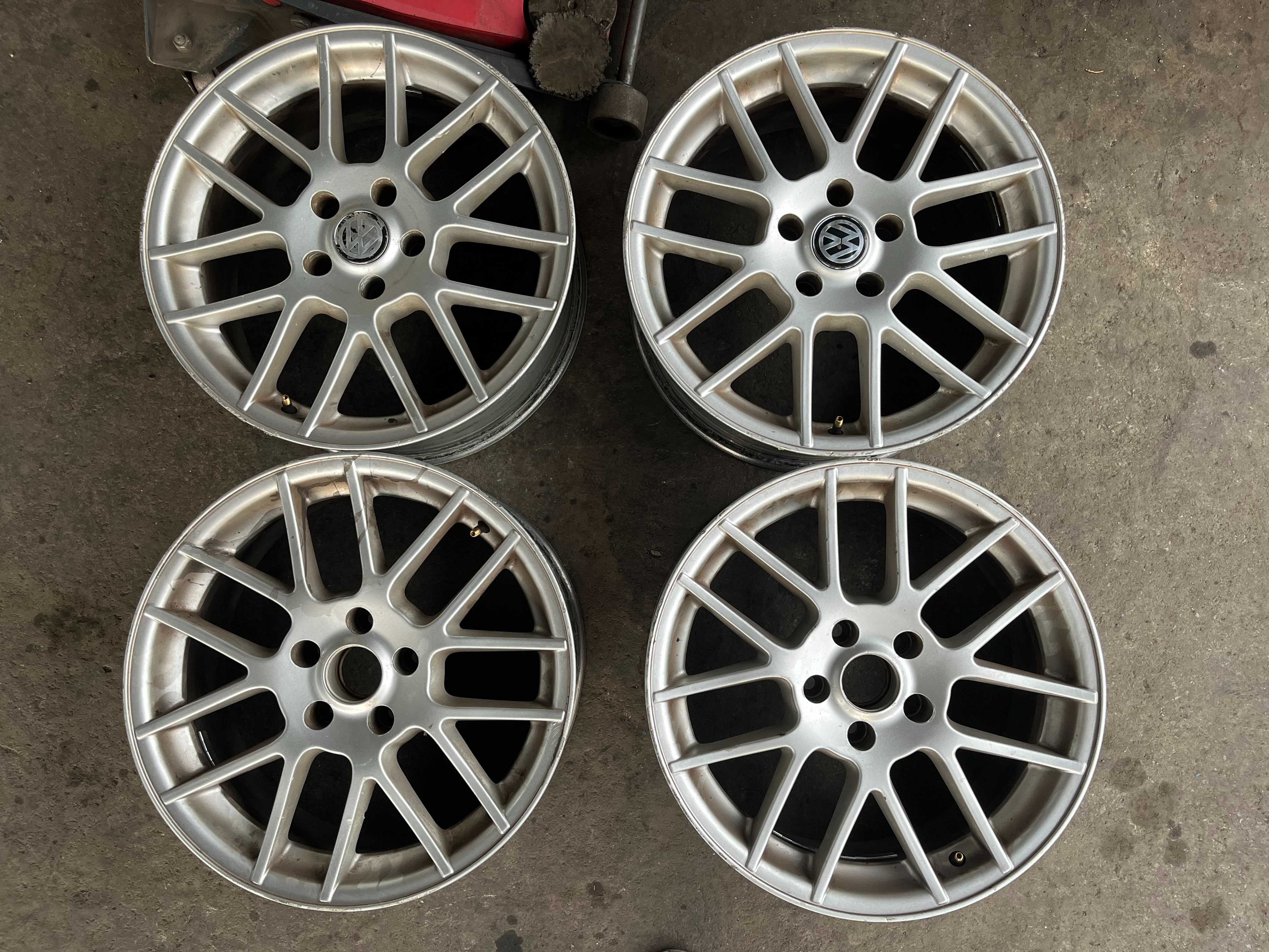 VW 5x112 - 17 цола лети джанти