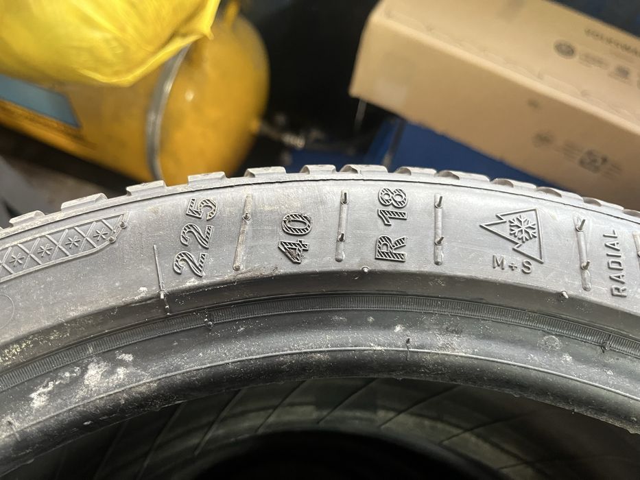 Зимни гуми 225 40 18 KLEBER 4 броя