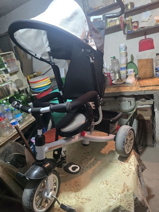 Детска триколка запазена