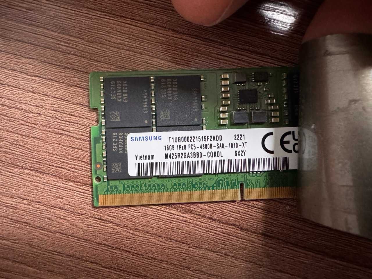 Продаю оперативную память Samsung DDR5 16 ГБ