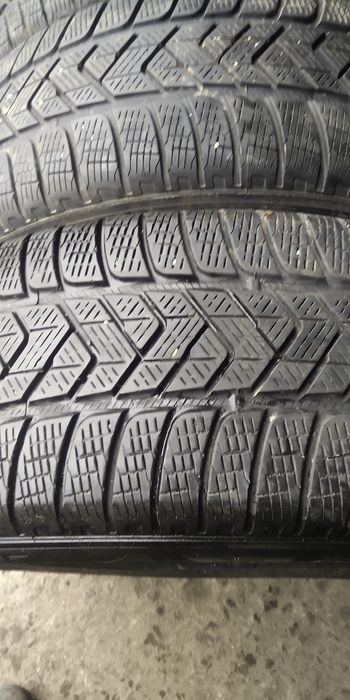 Зимни гуми -2020г.-18цола-235/60-1бр.-100лв."PIRELLI"