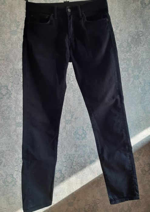 Джинсы LEVi's черного цвета,размер 31