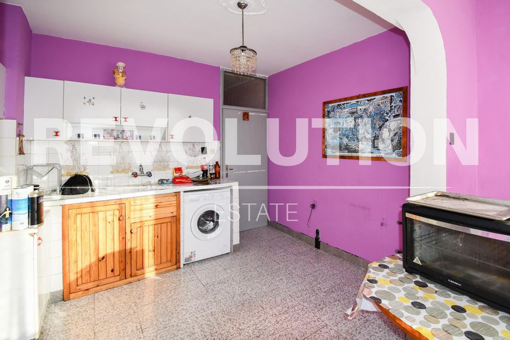 Дава се под наем Тристаен апартамент в София, Левски Г - 105 кв.м за 700 € - Снимка #1