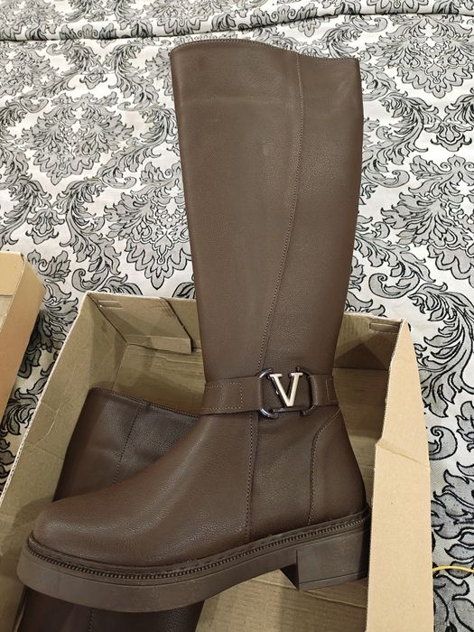 Ботуши в кафяв цвят