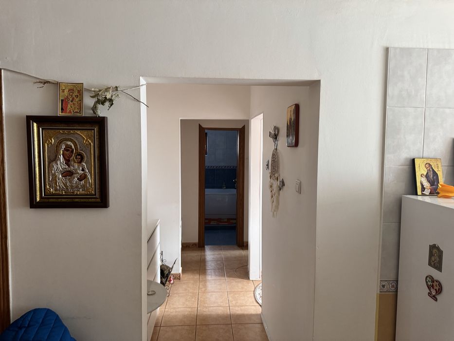 Vand Apartament 4 camere  spațios -Zona Finanțe,etaj 1/3