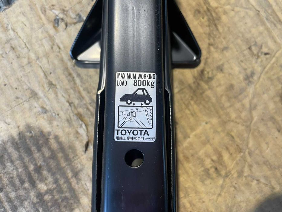 Авто Крик Авариен Крик за Toyota Prius Оригинал