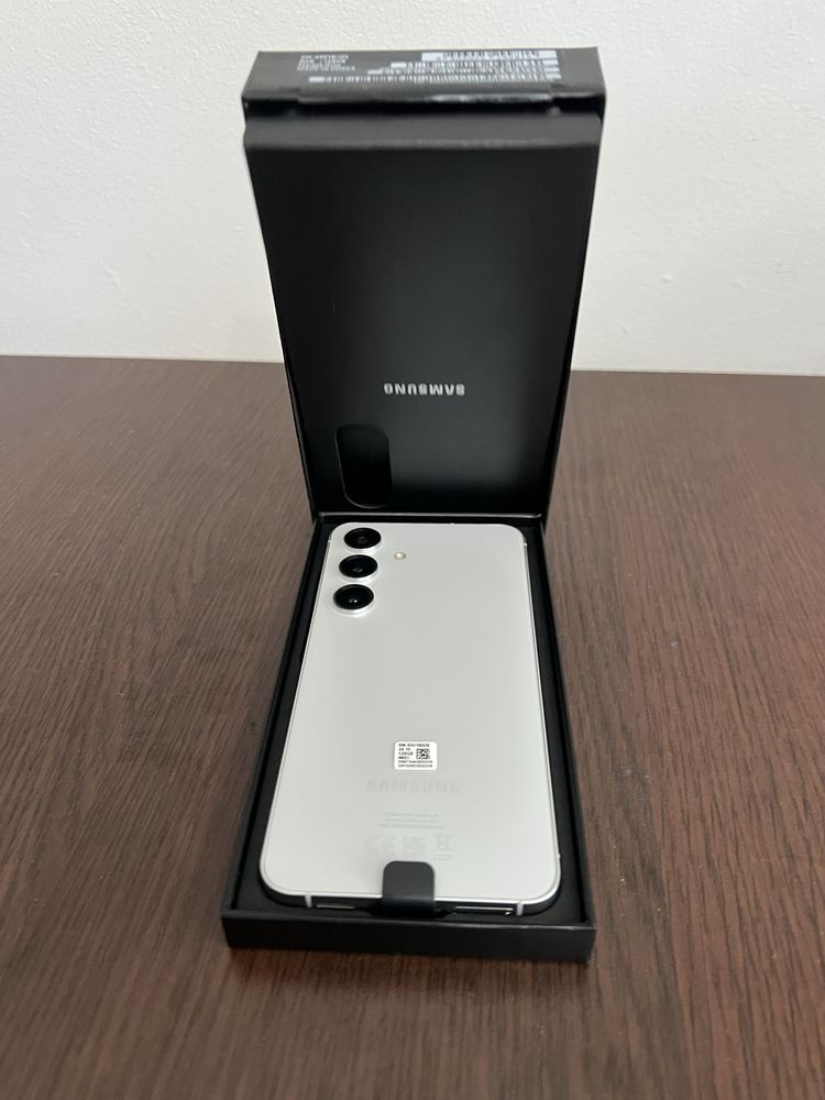 Amanet Royal CB: Samsung S24 duos nou fullbox