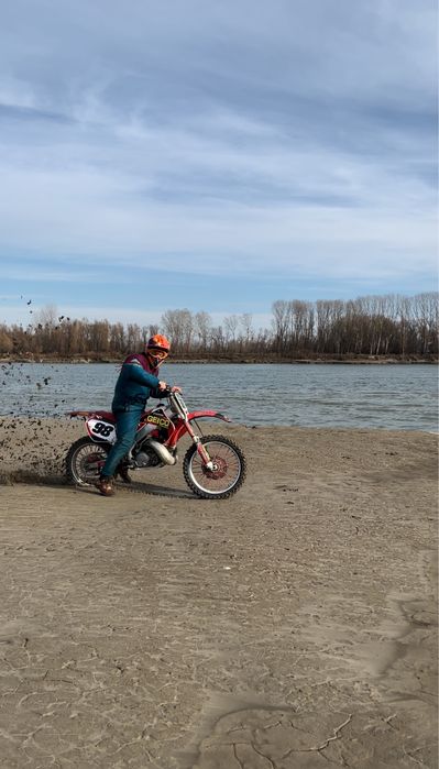 Vand Honda cr 250 2t 1998 stare  impecabila