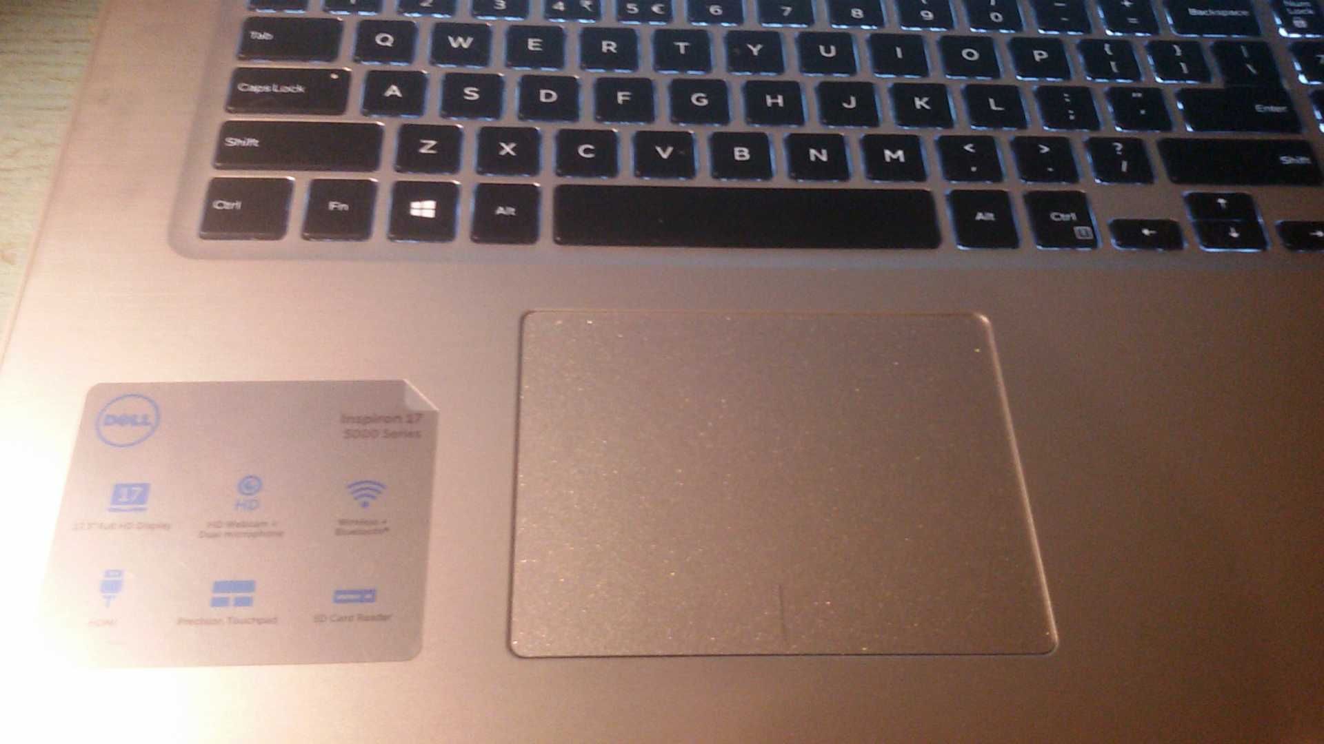 Dell Inspiron 17 5000 с i7-8550U, 16 GB RAM, 2 TB диск 17.3" 1920x1080