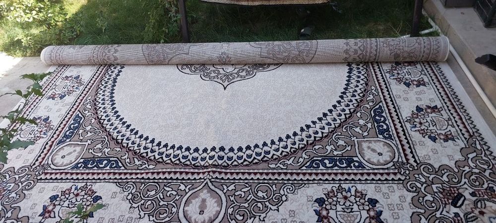 Gilam sotiladi xolati yaxshi