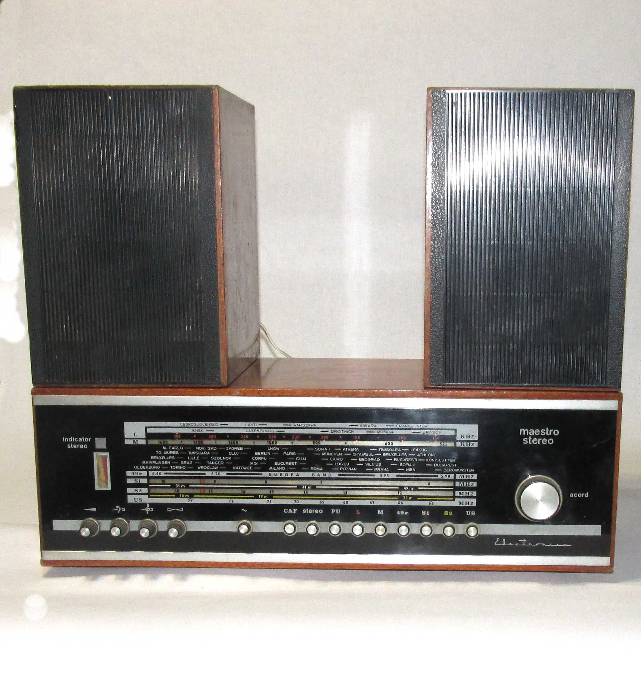 Aparat de radio Maestro Stereo anul 1974,cu boxe