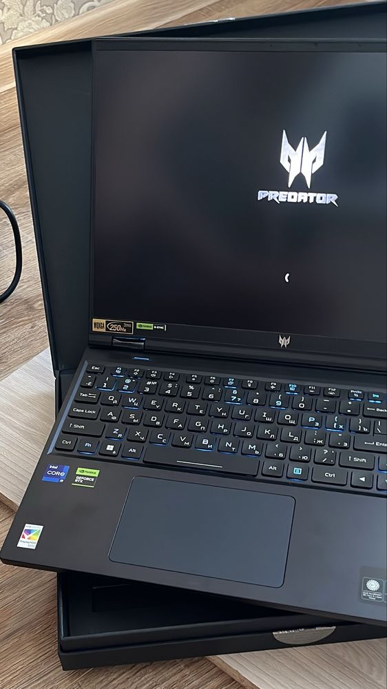 Acer Predator16-MiniLed 4080/32/1Tb могу 32гб добавить