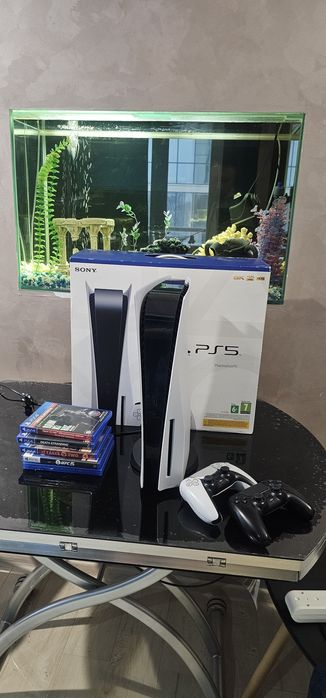PS5 1 ТБ + 2 джойстика + 5 игр
Продаётся Sony PlayStation 5 с дисковым