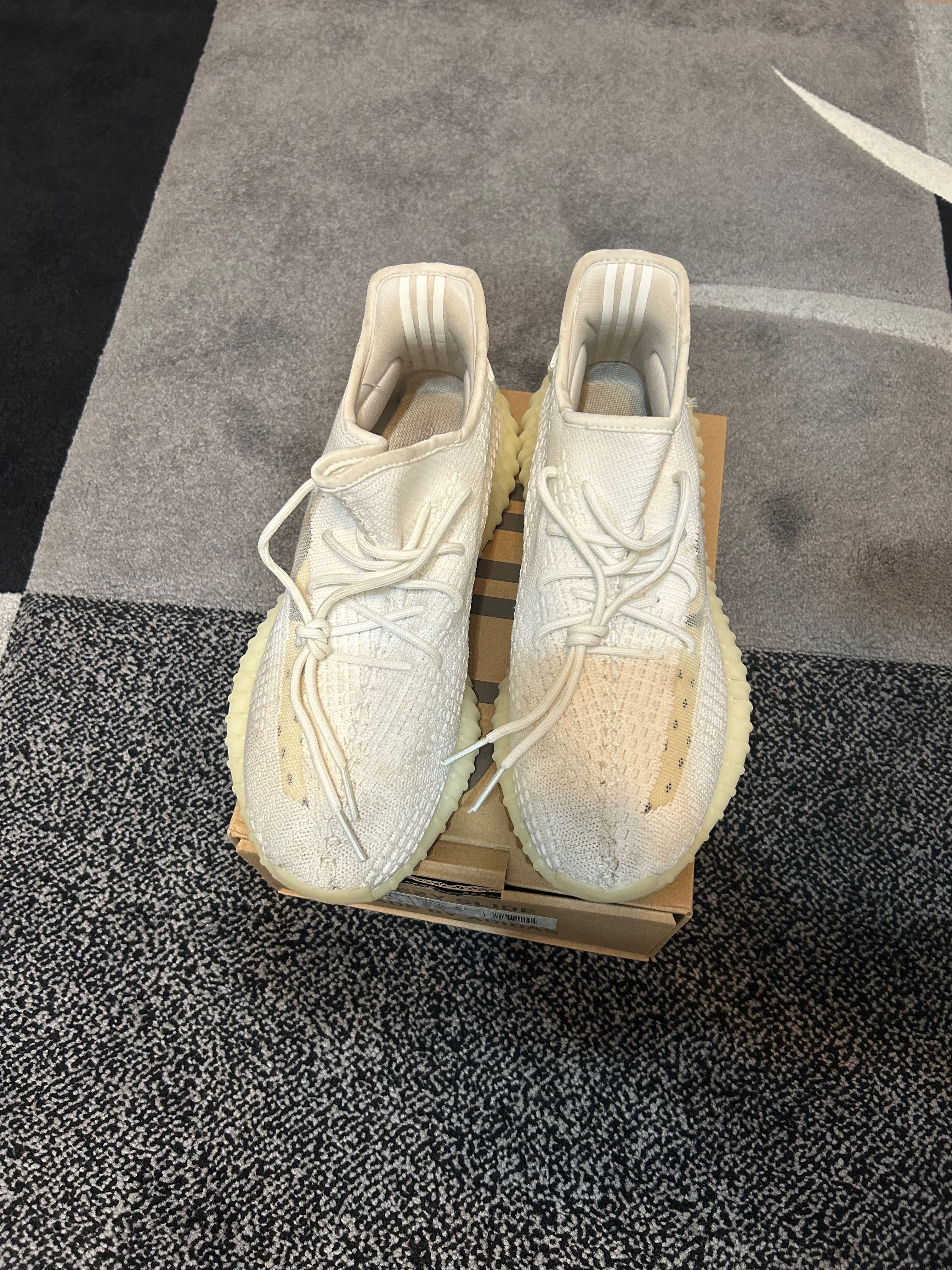 Vând Adidas Yeezy 350 Bone