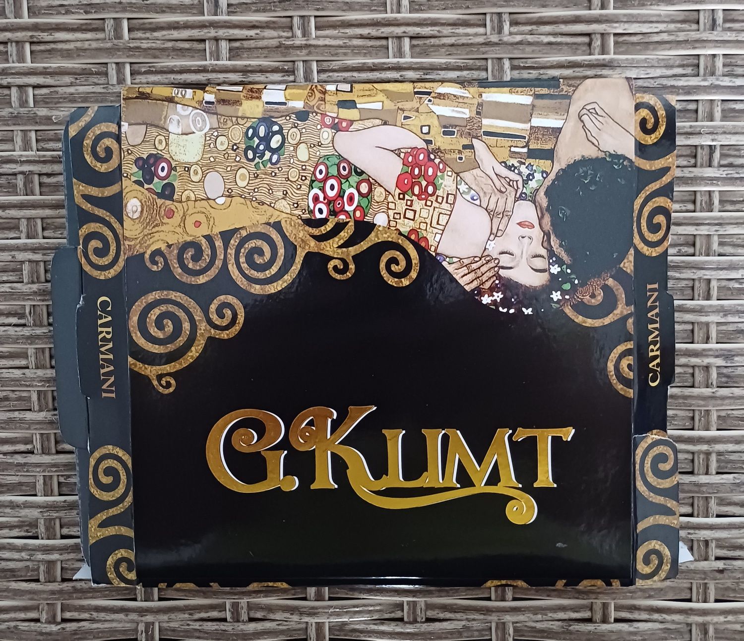 Gustav Klimt - "Sărutul" farfurie decorativă