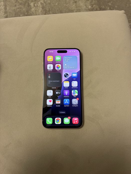 Vând iphone 15 + roz 128 gb