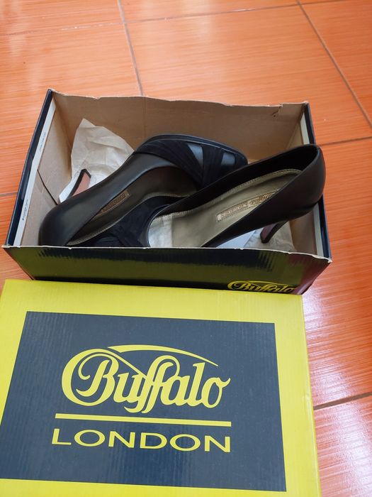 Rochii de gala, pantofi ,sandale piele