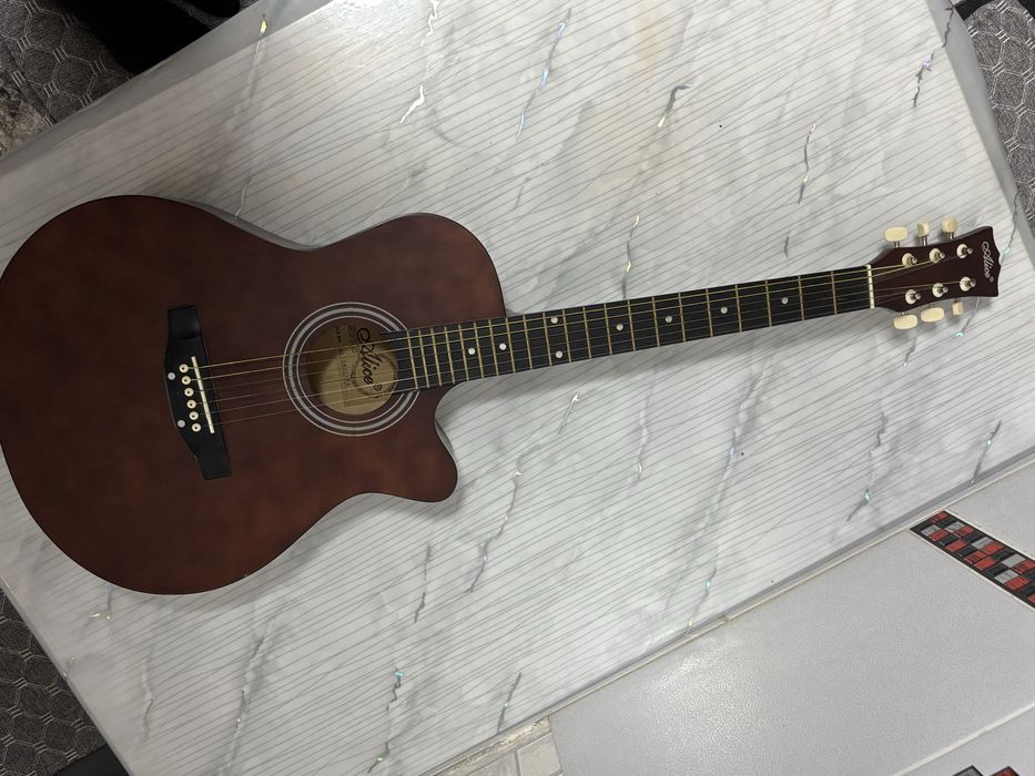 Гитара в отличном состоянии