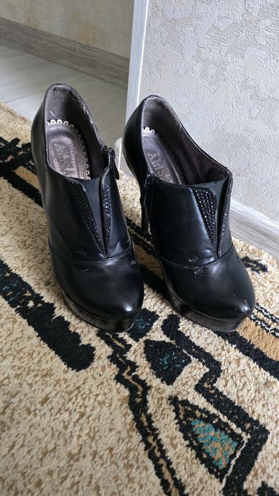 Продам лабутены в хорошем состоянии