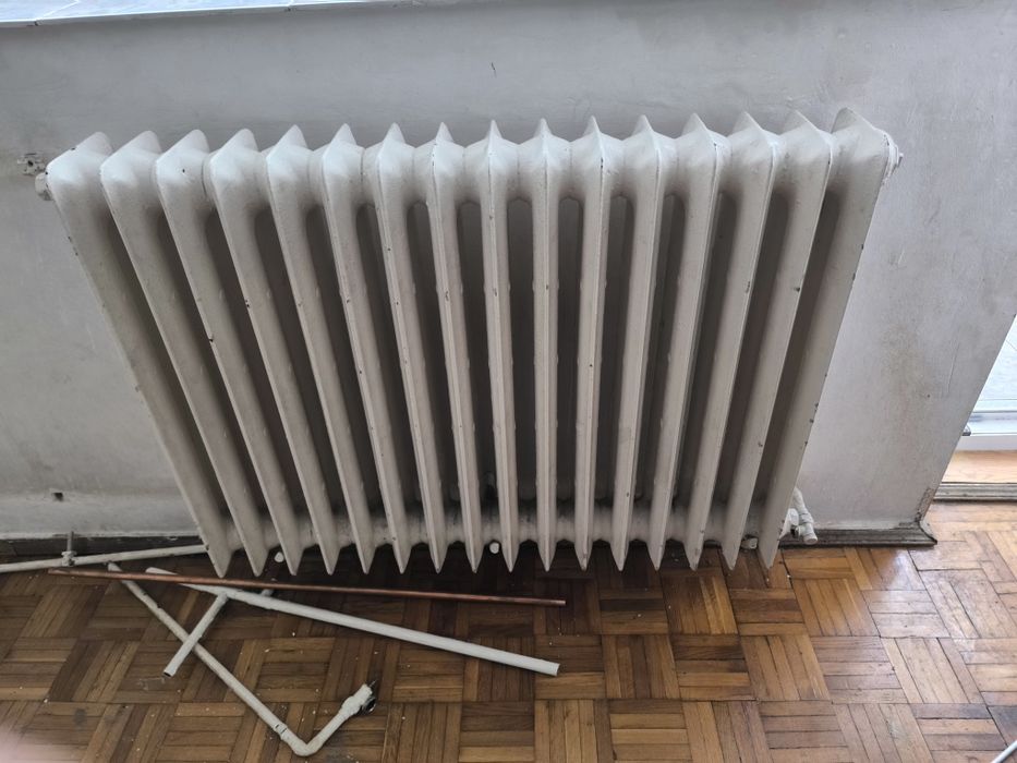 3 calorifere de fonta