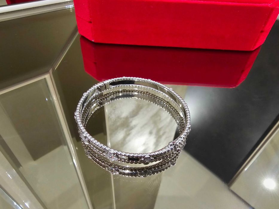 Van Cleef & Arpels VCA Silver Diamond Sweet Perlée Дамска Гривна