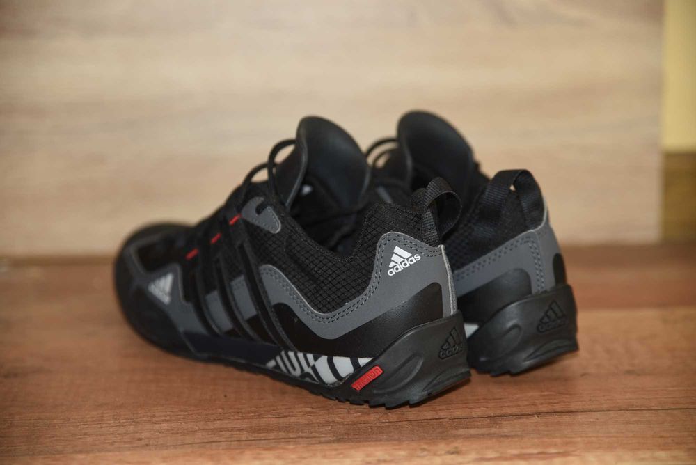 Adidas Terrex оригинални 42 номер на едно излизане