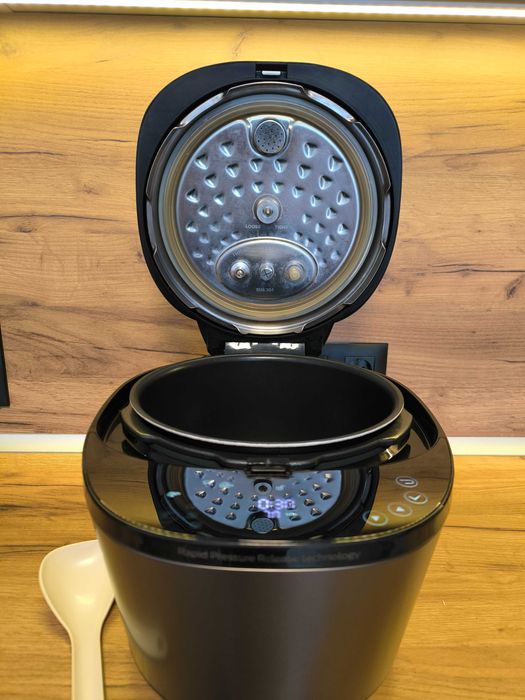 Мултикукър Philips HD2151, черен В ГАРАНЦИЯ до 06.11.2026 г.