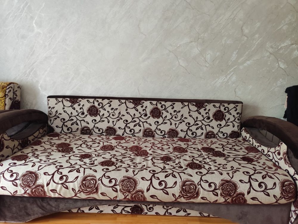 Продам диван + 2 кресла