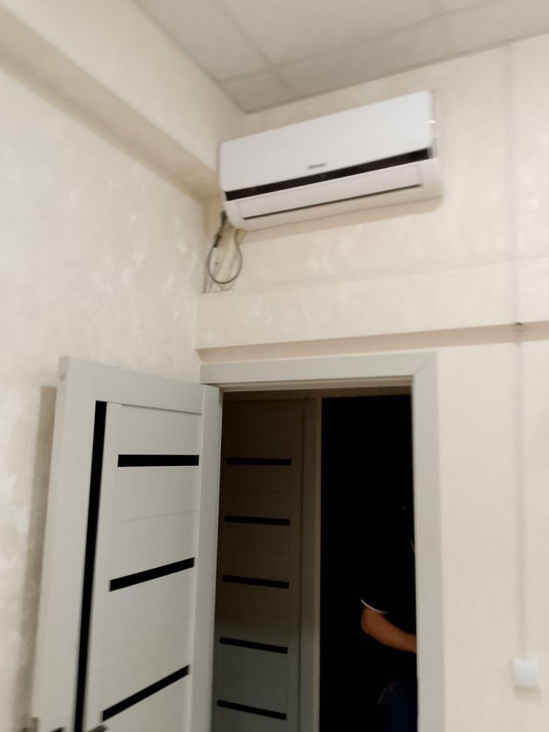 Ттз стадион Локомотив62м² 1этаж2комнаты Вдоль дороги можно алкомаркет