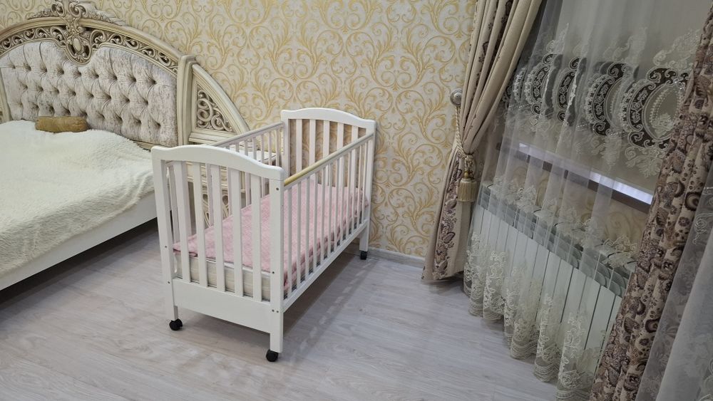 Манеж с матрасом