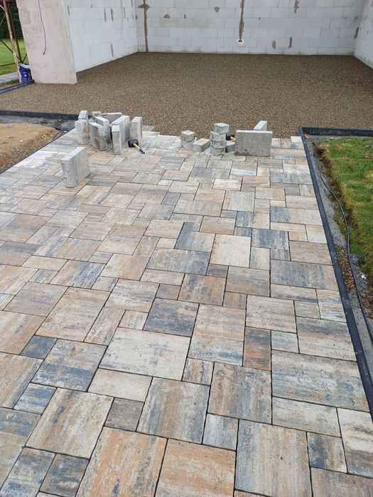 Amenajari curti cu pavaj