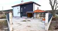 Нова двуетажна къща с гараж в село Гълъбник, Област Перник