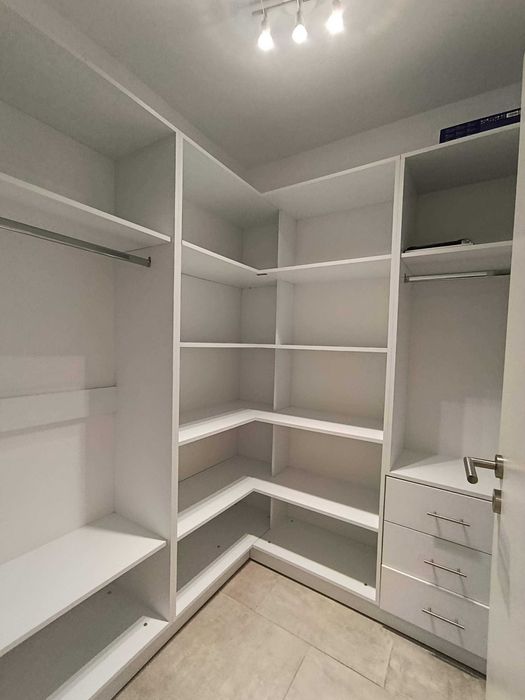 Studio zona Coresi, mobilat/utilat, parcare, etaj 8/8. Particular