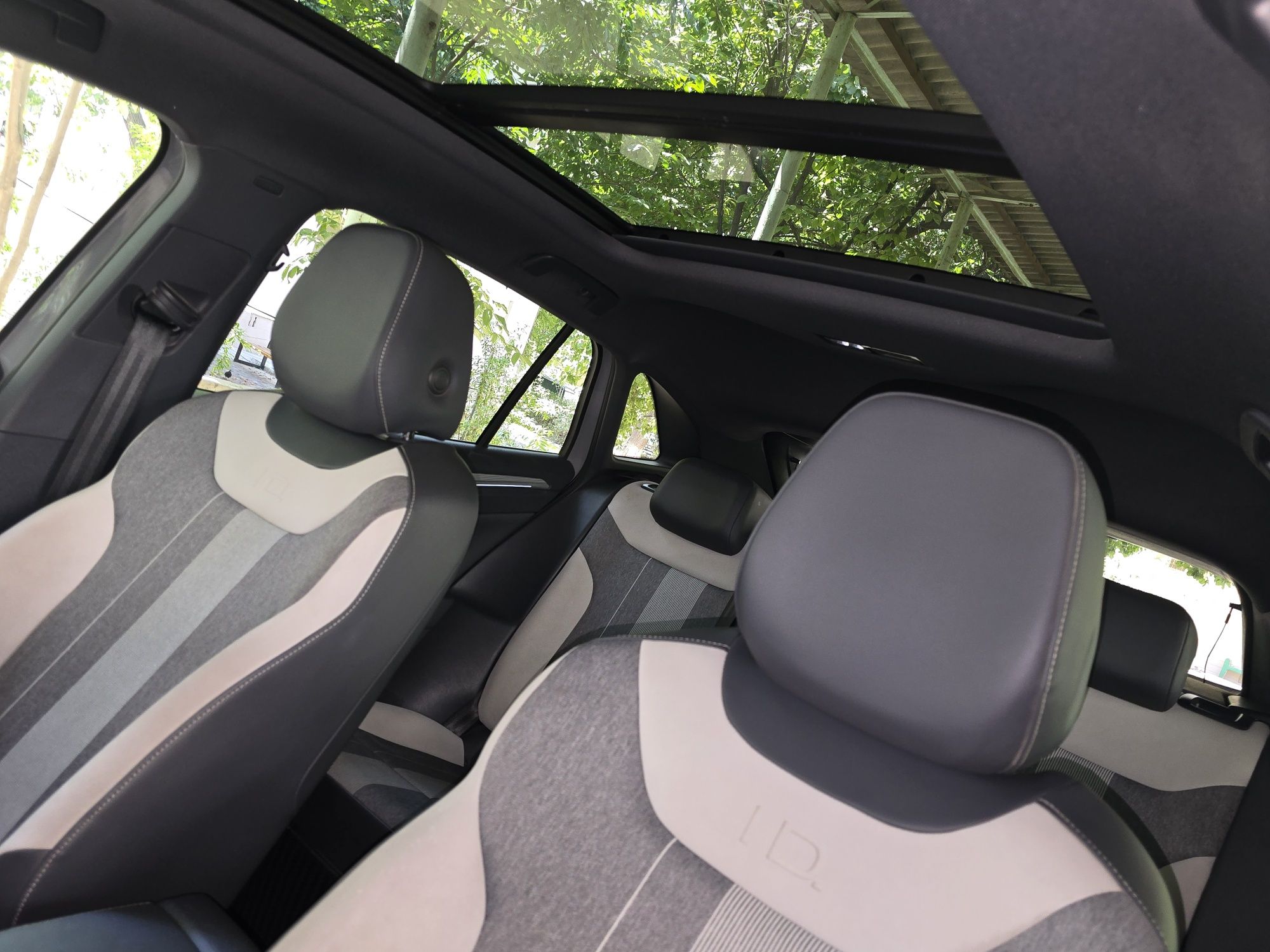 Volkswagen id 4 CROZZ Full Позиция 2022 году Брали с салона