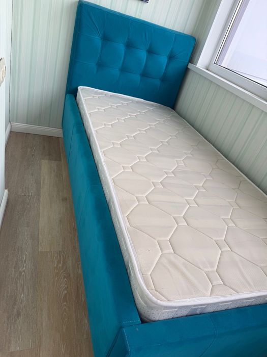 Кровать односпальная