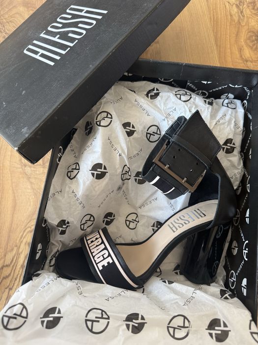 Сандали на ток Алесса, Alessa