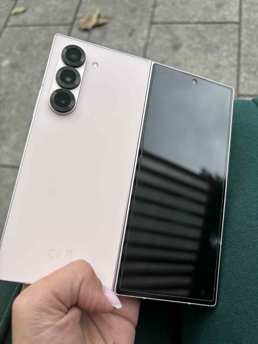 Samsung Galaxy Z Fold 6