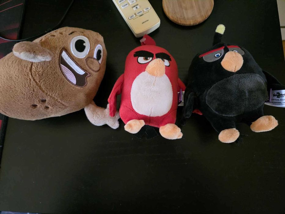 Подарявам плюшени играчки и пъзели