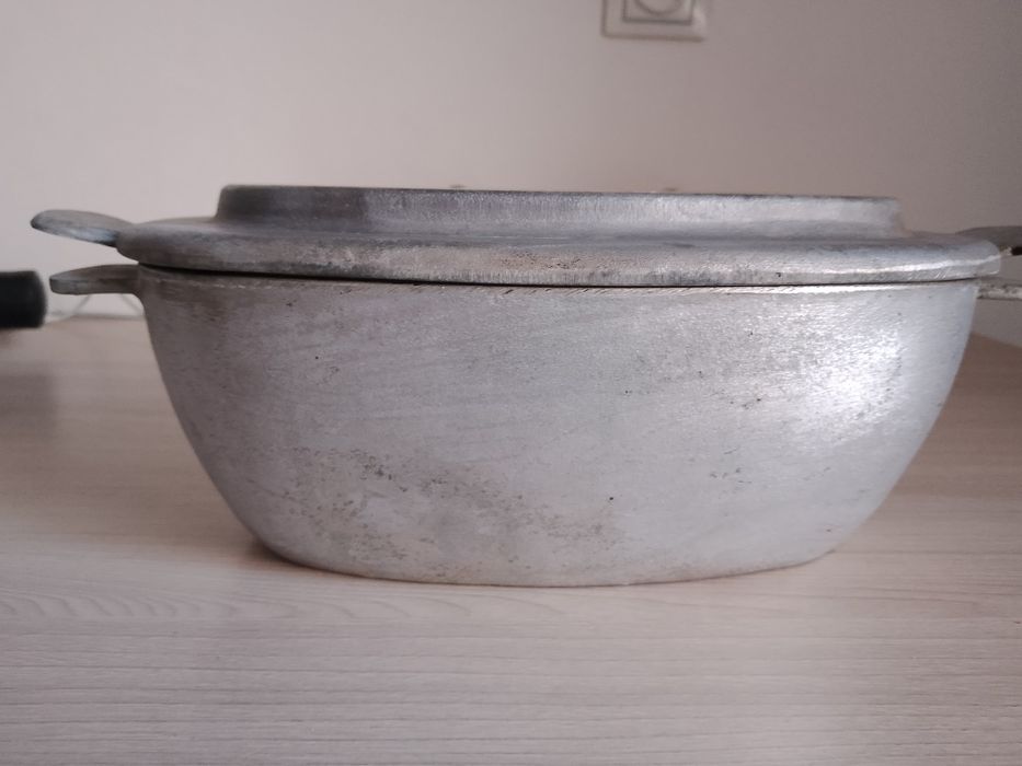 Продам Утятницу чугунную