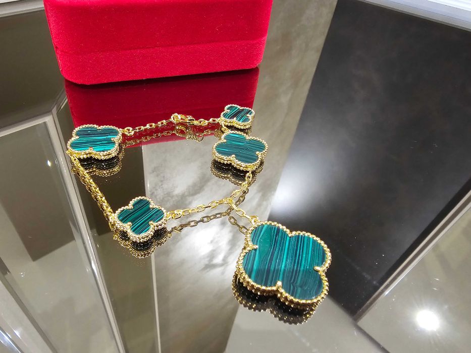 Van Cleef & Arpels VCA 5 Motifs Magic Alhambra Green Дамска Гривна