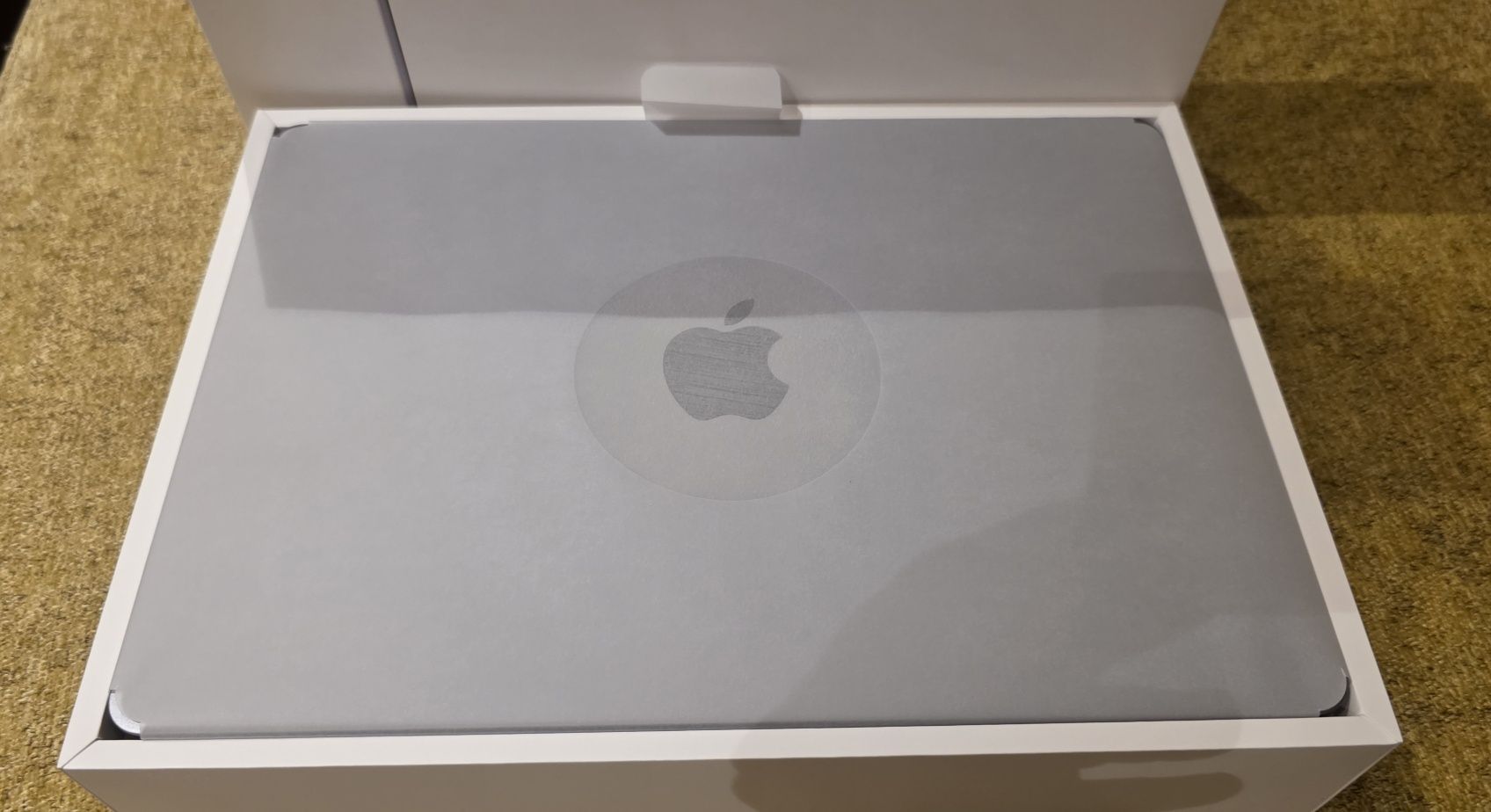 Apple Macbook air 13,6 2022 m2 Ram 16GB 256GB Grey