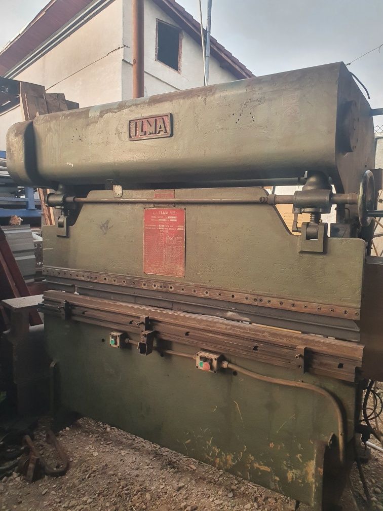 Abcant de 1800mml stare perfecta se probeaza.  Pt piese din tabla