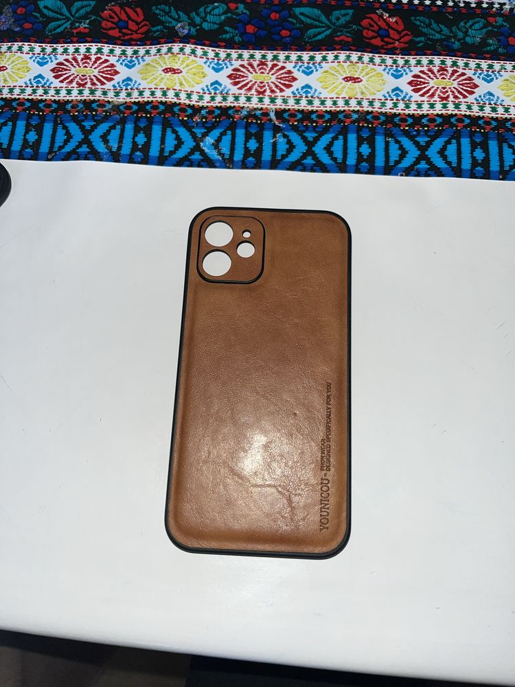 Чехолы Iphone 12.