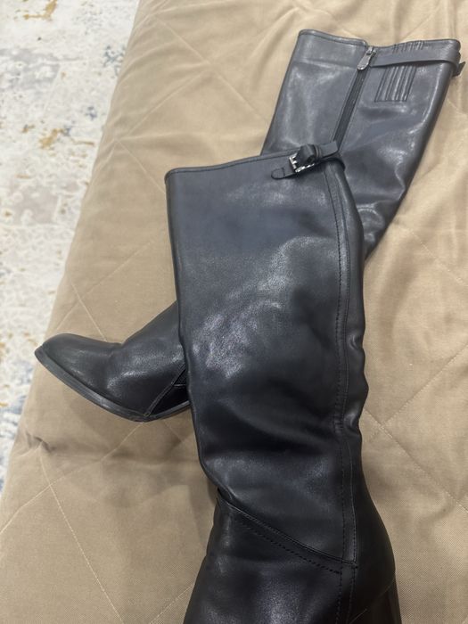 Продается зимние сапоги за символическую  цену